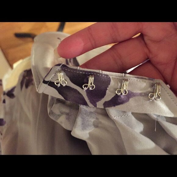 NWT Linda Allard Ellen Tracey Luxurious Silk Lilac Floral Wrap Top Blouse 12 P - Picture 6 of 10